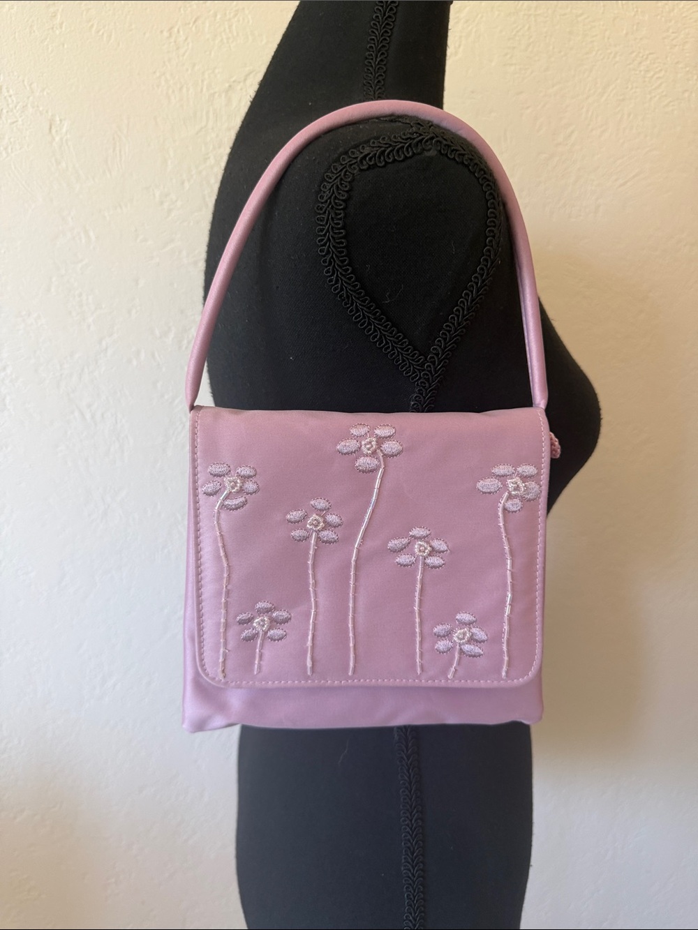 VINTAGE Y2K Pink Floral Embroidered and Beaded Shoulder Bag